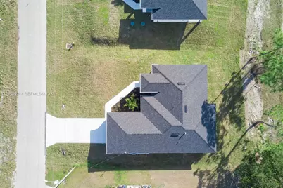 1136 Helen Ave S, Lehigh Acres, FL 33974 - Photo 27