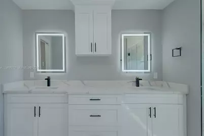 1136 Helen Ave S, Lehigh Acres, FL 33974 - Photo 23