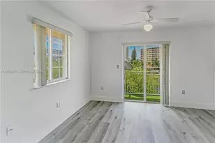 2054 NE 167th St, North Miami Beach, FL 33162 - Photo 9