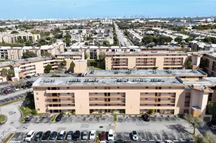 8889 W Fontainebleau Blvd, Miami, FL 33172 - Photo 21
