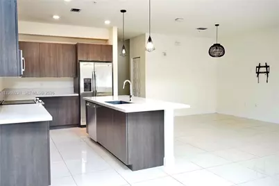 4745 NW 84th Ct #14, Doral, FL 33166 - Photo 5