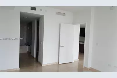 68 SE 6th St #3305, Miami, FL 33131 - Photo 11