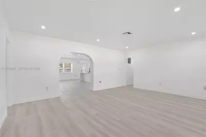 3341 NW 7th St, Lauderhill, FL 33311 - Photo 9