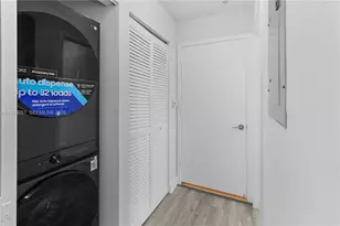 79 SW 12th St, Miami, FL 33130 - Photo 5