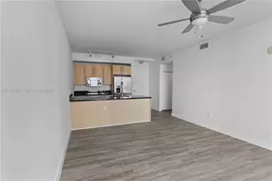 79 SW 12th St, Miami, FL 33130 - Photo 13
