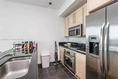 79 SW 12th St #3002-S, Miami, FL 33130 - Photo 7