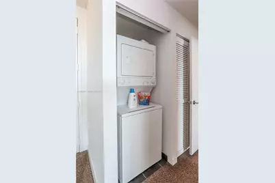 79 SW 12th St #3002-S, Miami, FL 33130 - Photo 9