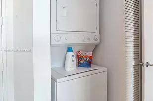 79 SW 12th St, Miami, FL 33130 - Photo 9