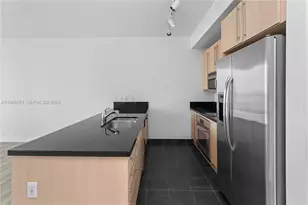 79 SW 12th St, Miami, FL 33130 - Photo 15
