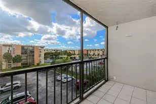 9150 Fontainebleau Blvd, Miami, FL 33172 - Photo 27