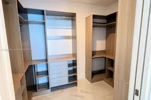 700 NE 24th St, Miami, FL 33137 - Photo 3