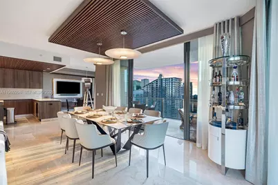 88 SW 7th St #3801, Miami, FL 33130 - Photo 5