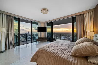 88 SW 7th St #3801, Miami, FL 33130 - Photo 15