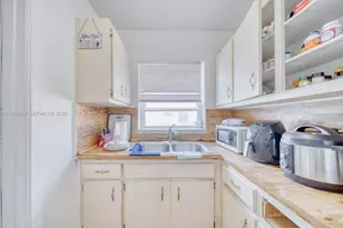 2171 SW 21st St, Miami, FL 33145 - Photo 21