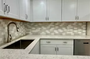 330 SE 20th Ave, Deerfield Beach, FL 33441 - Photo 5