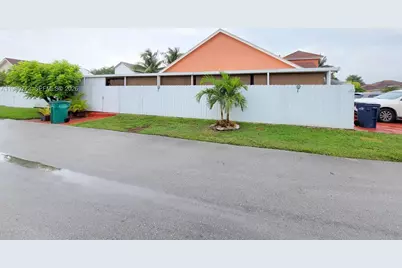 12989 SW 251st Ter, Homestead, FL 33032 - Photo 5