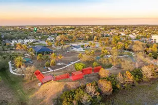 10930 Periwinkle Ln, Tamarac, FL 33321 - Photo 41