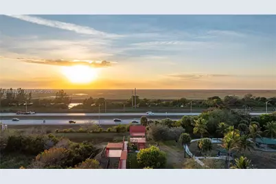 10930 Periwinkle Ln, Tamarac, FL 33321 - Photo 39