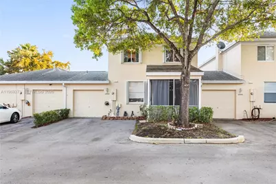 10930 Periwinkle Ln, Tamarac, FL 33321 - Photo 31