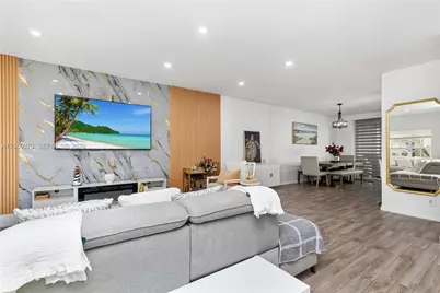 10930 Periwinkle Ln, Tamarac, FL 33321 - Photo 3