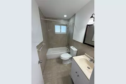 1621 NW 16th Ave #5, Miami, FL 33125 - Photo 5