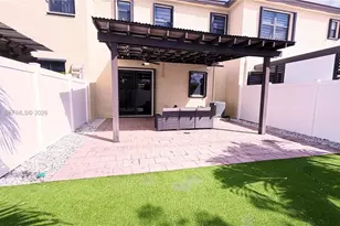 3264 W 100th Terrace, Hialeah, FL 33018 - Photo 9