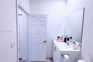 3264 W 100th Terrace, Hialeah, FL 33018 - Photo 17