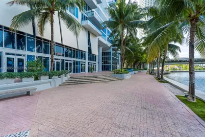 175 SW 7th St #1715, Miami, FL 33130 - Photo 21