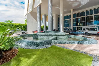 175 SW 7th St #1715, Miami, FL 33130 - Photo 23