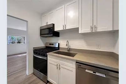 969 Bay Dr #5, Miami Beach, FL 33141 - Photo 11