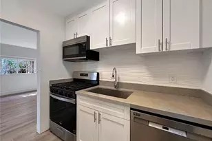 969 Bay Dr, Miami Beach, FL 33141 - Photo 11