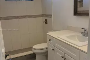 1005 S 17th Ave, Hollywood, FL 33020 - Photo 9