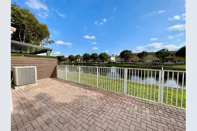 10844 NW 84th St, Doral, FL 33178 - Photo 13