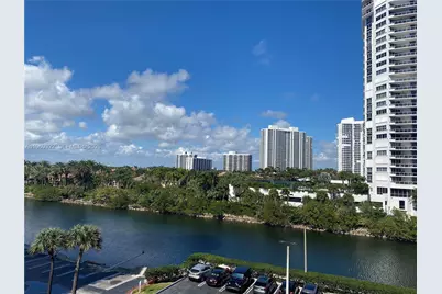 20515 E Country Club Dr #549, Aventura, FL 33180 - Photo 9