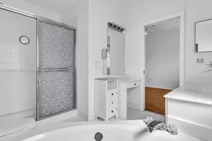 11512 NW 48th Terrace, Doral, FL 33178 - Photo 5