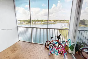 10730 NW 66th St, Doral, FL 33178 - Photo 33