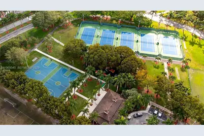 10730 NW 66th St #512, Doral, FL 33178 - Photo 11