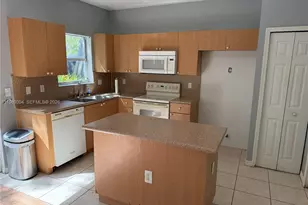 1606 SE 31st Ct, Homestead, FL 33035 - Photo 3