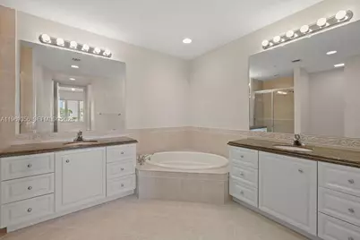 17 Harbour Isle Dr W #103, Fort Pierce, FL 34949 - Photo 11