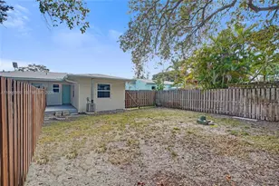 208 SW 2nd Pl, Dania Beach, FL 33004 - Photo 33