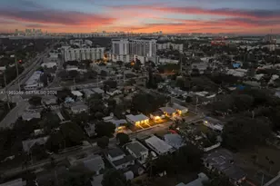 208 SW 2nd Pl, Dania Beach, FL 33004 - Photo 37