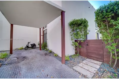 8660 Arboretum Ln, Miami, FL 33138 - Photo 49