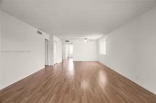 432 Lakeview Dr, Weston, FL 33326 - Photo 11