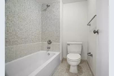 432 Lakeview Dr #201, Weston, FL 33326 - Photo 29