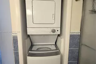 432 Lakeview Dr, Weston, FL 33326 - Photo 15