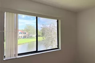 432 Lakeview Dr, Weston, FL 33326 - Photo 15