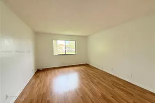 432 Lakeview Dr, Weston, FL 33326 - Photo 13