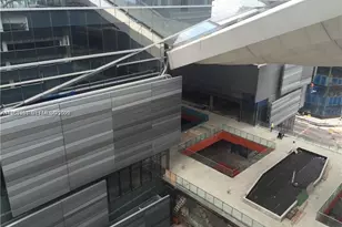 68 SE 6th St, Miami, FL 33131 - Photo 29