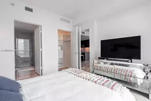 68 SE 6th St, Miami, FL 33131 - Photo 9