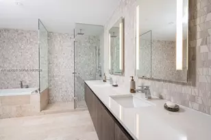 68 SE 6th St, Miami, FL 33131 - Photo 11